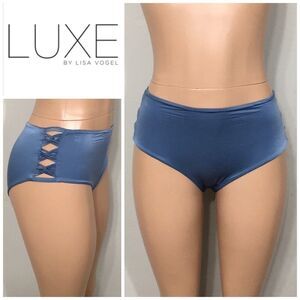 LUXE hi waist twist bikini bottoms. NWT